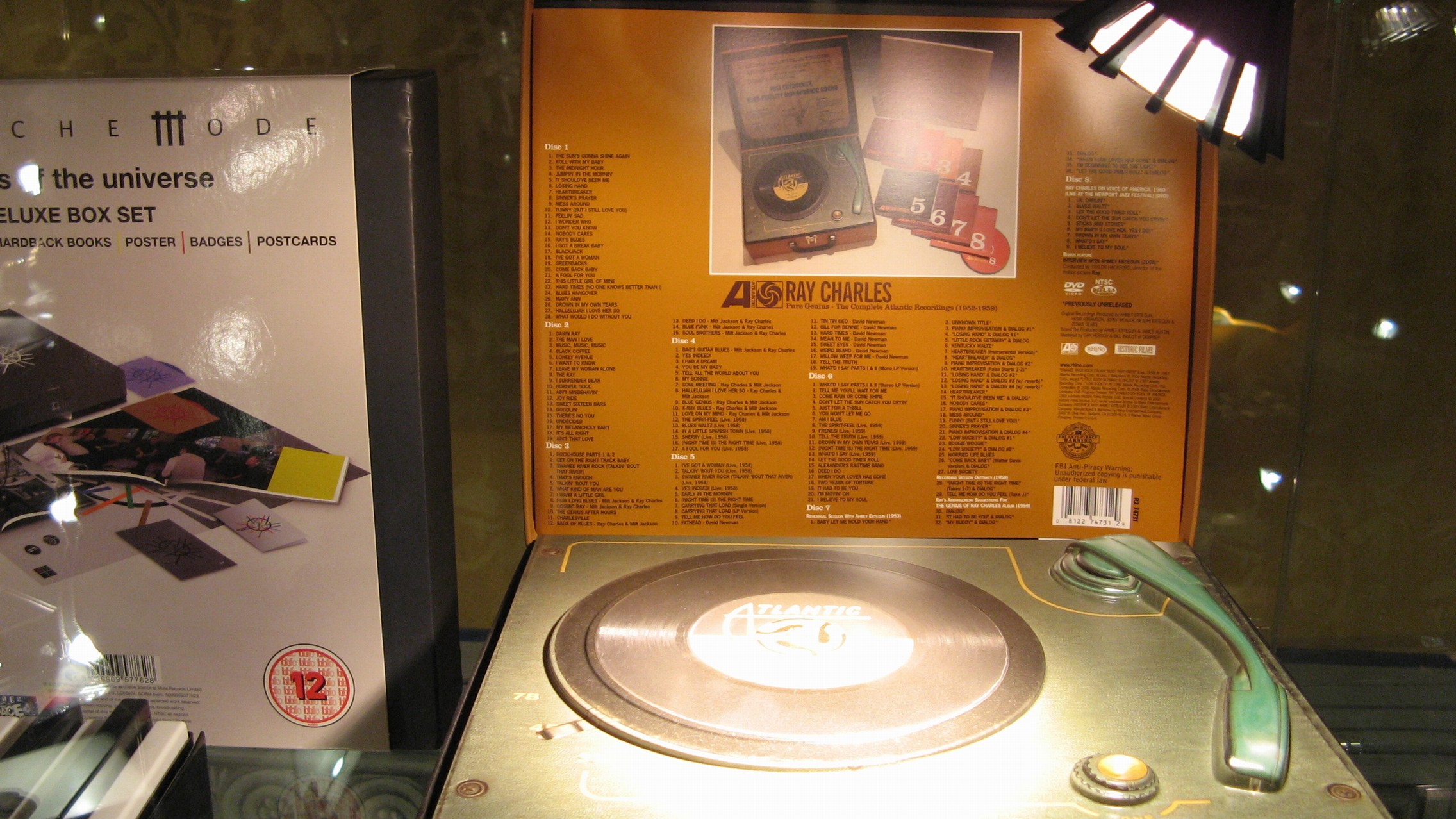 n_08- Ray Charles - The Complete Atlantic Recordings (con giradischi incluso).jpg